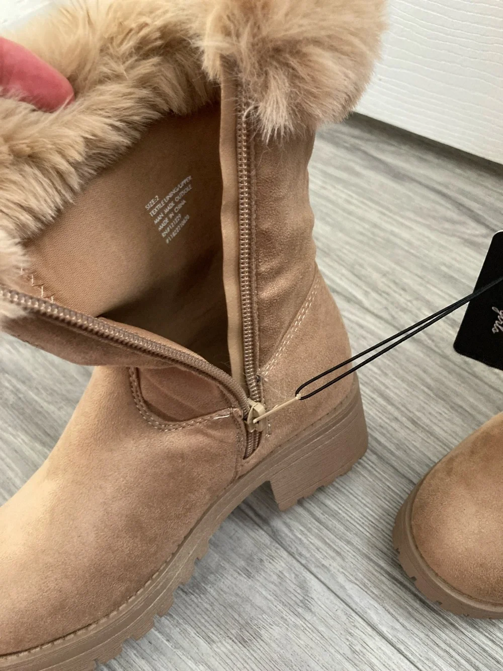 BEBE Sparkly Fur Cuff Boots Vegan Faux Fur Side Zipper Suede Girls Size 2
